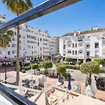 Encantador Piso Andaluz En Benalmadena