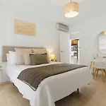 Encantador Piso Andaluz En Benalmadena